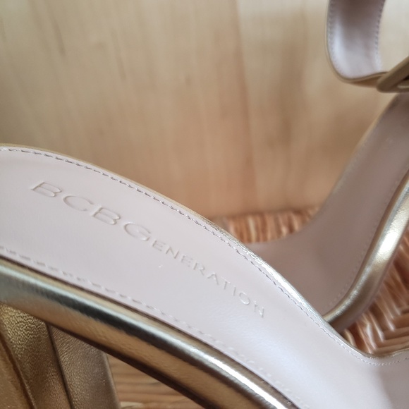BCBG Ankle Strap Sandals Size 7.5 NEW! - Picture 4 of 10